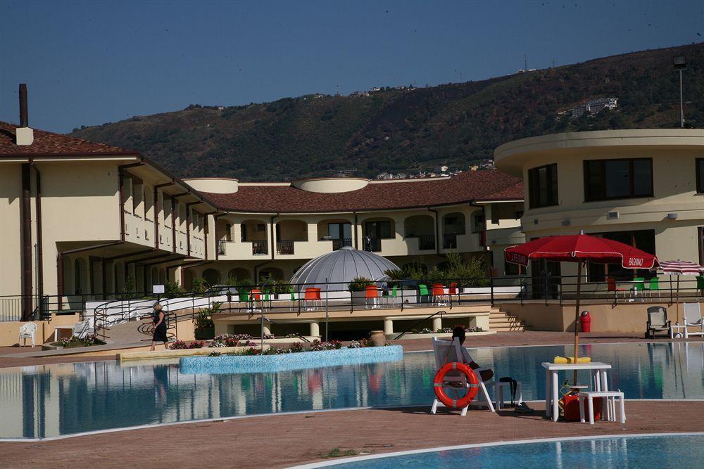 Hotel Resort Lido Degli Aranci Vibo Valentia Exteriör bild