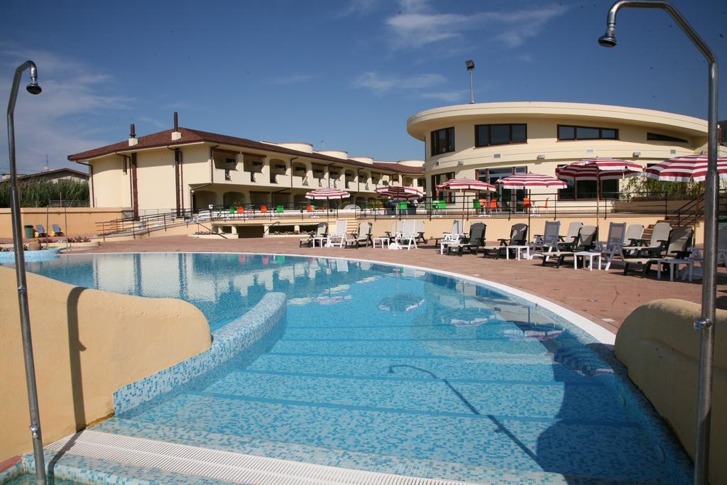 Hotel Resort Lido Degli Aranci Vibo Valentia Exteriör bild