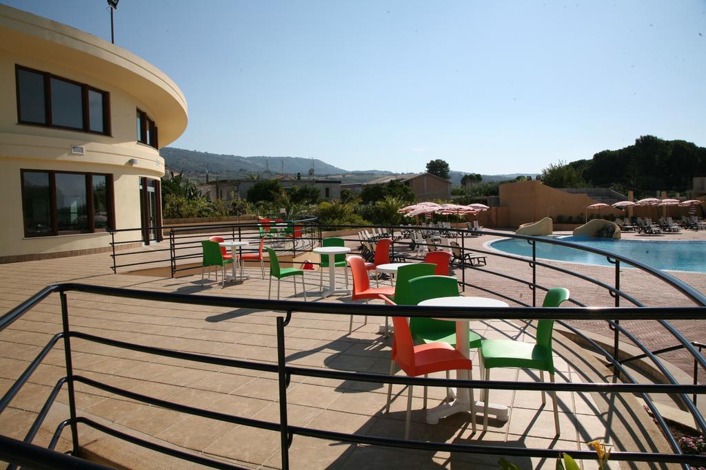 Hotel Resort Lido Degli Aranci Vibo Valentia Exteriör bild