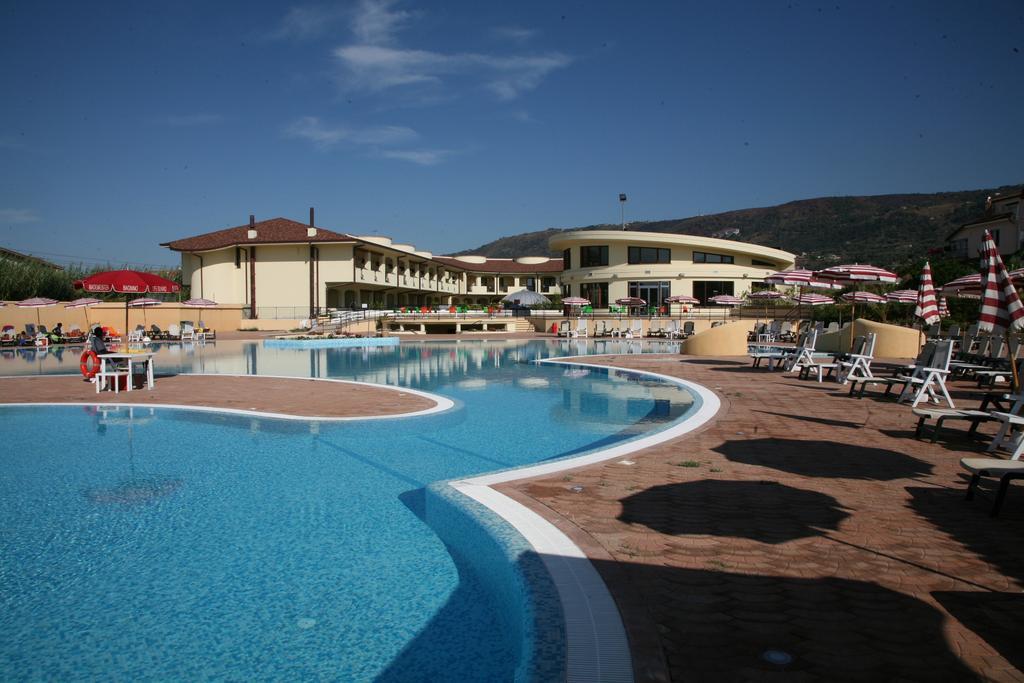 Hotel Resort Lido Degli Aranci Vibo Valentia Exteriör bild
