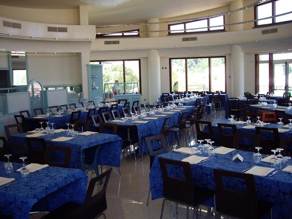 Hotel Resort Lido Degli Aranci Vibo Valentia Exteriör bild