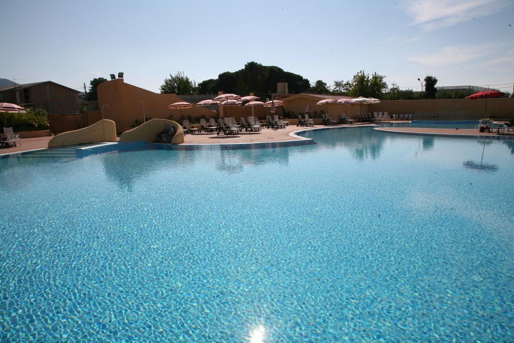 Hotel Resort Lido Degli Aranci Vibo Valentia Exteriör bild