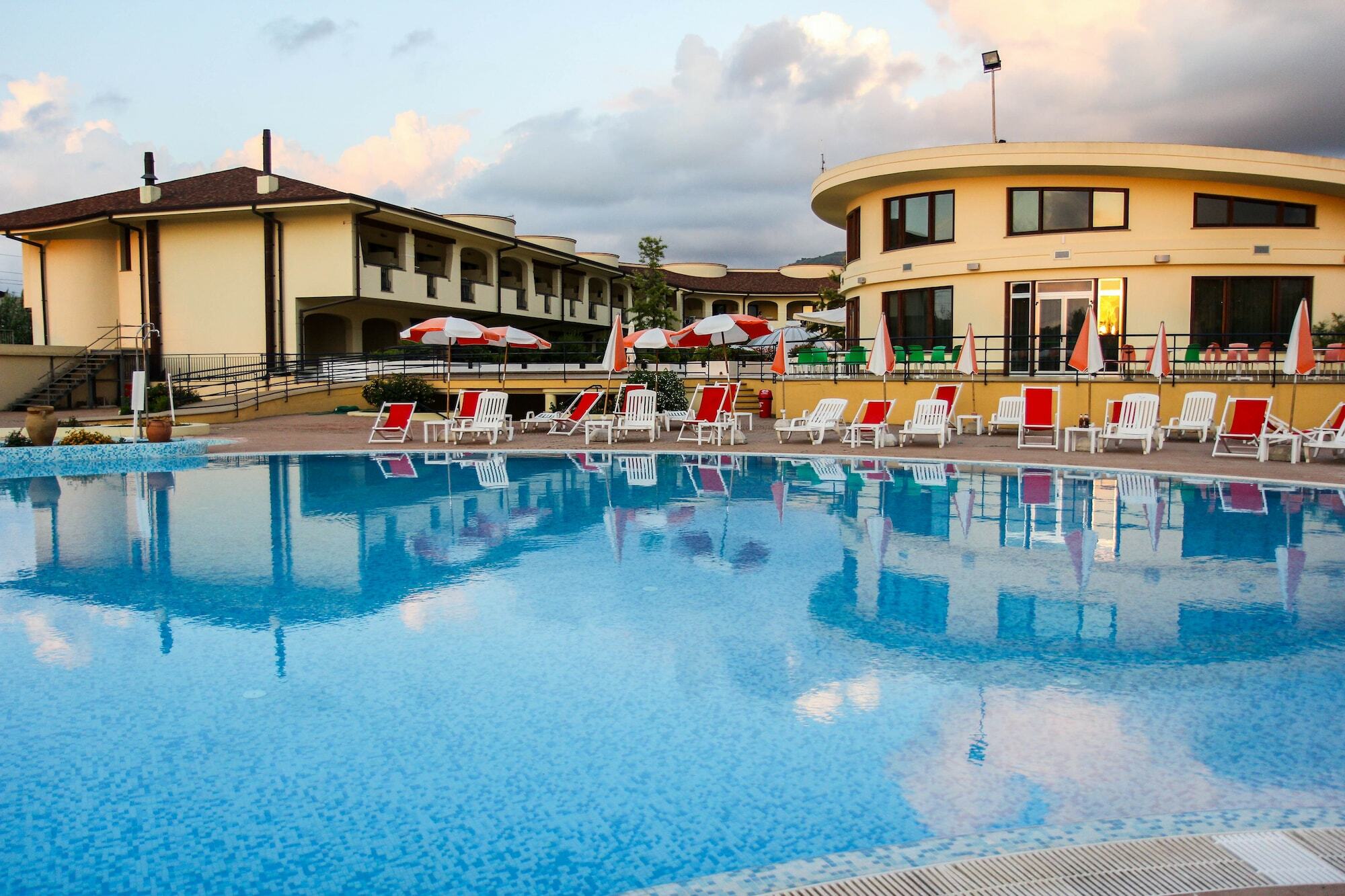 Hotel Resort Lido Degli Aranci Vibo Valentia Exteriör bild